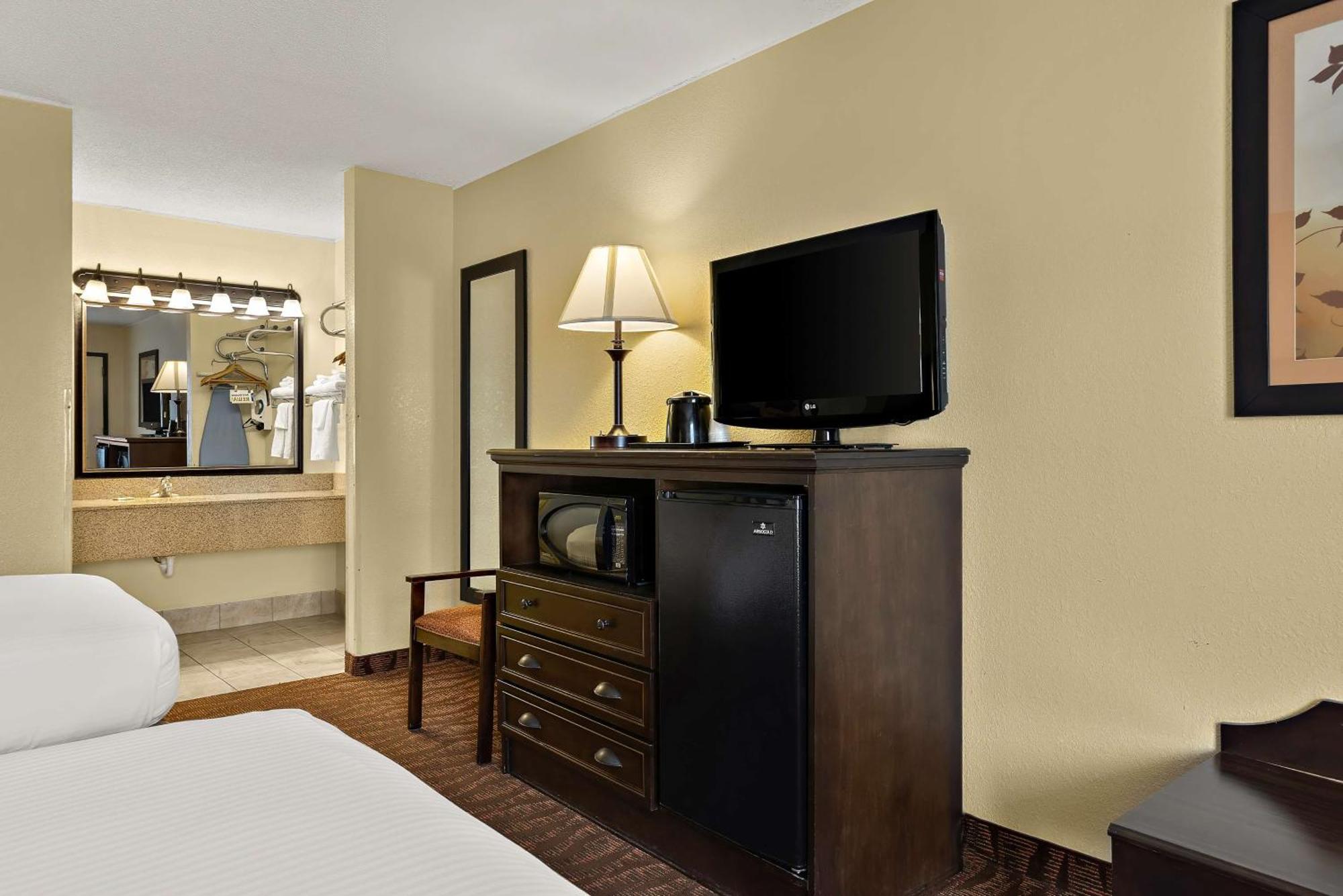 Best Western Center Pointe Inn Брэнсон Экстерьер фото