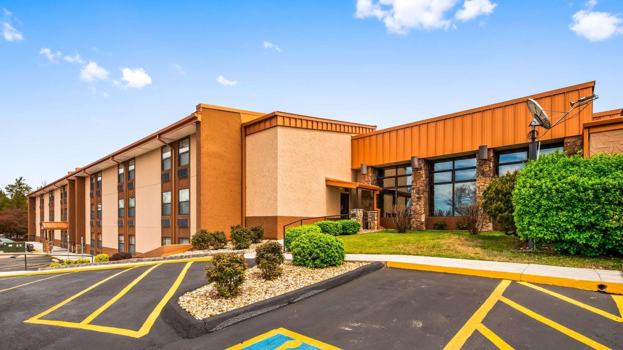 Best Western Center Pointe Inn Брэнсон Экстерьер фото